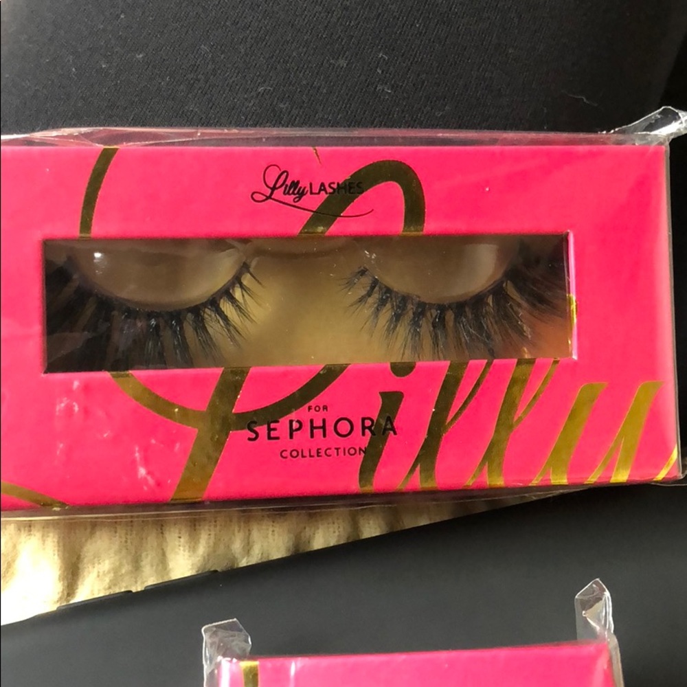 Lilly lashes